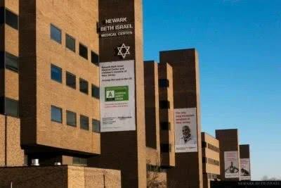 美國 重災區 護士網上籌款為同事買防護裝備,醫院卻將其停職